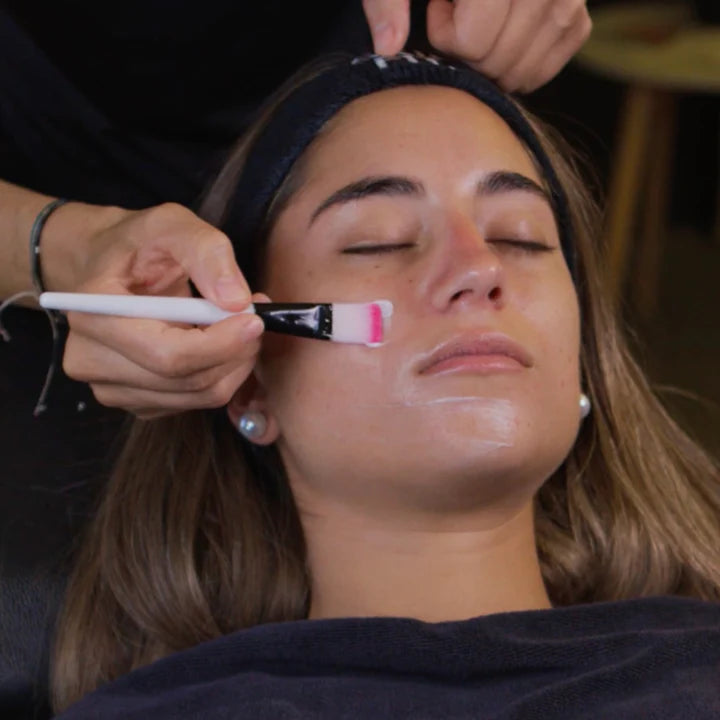 Pack Lifting + Peeling: Piel renovada y efecto Lifting